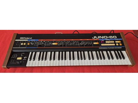 ROLAND JUNO 60